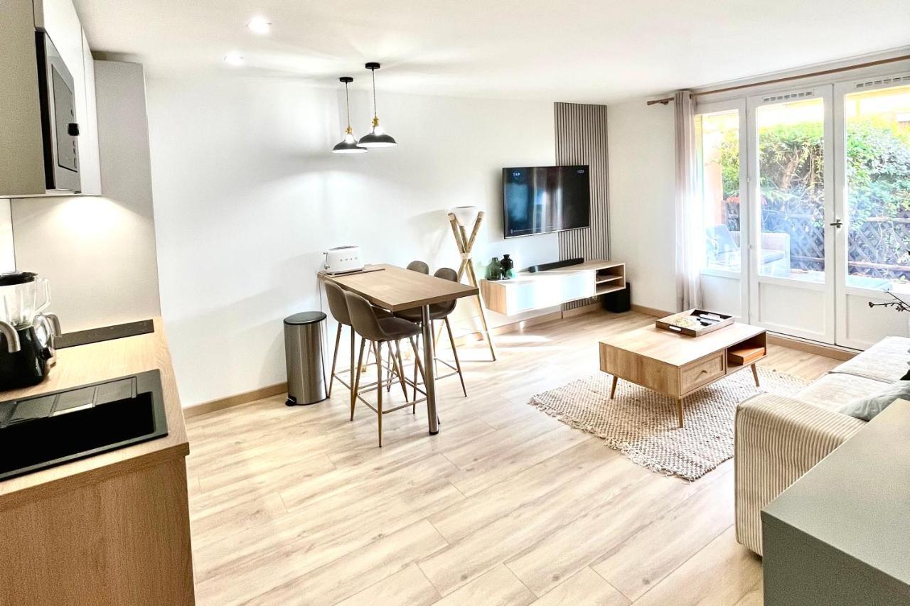 Magnifique 2 Chambres Terrasse Et Parking サントロペ エクステリア 写真
